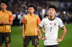 国内足球运动员在国际比赛中臻于完美